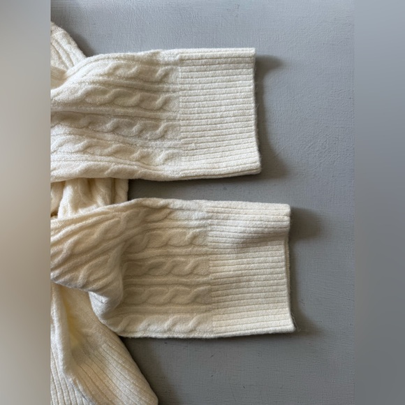 NWT JOIE FAUX FUR COLLAR CABLE KNIT BUTTONED CARDIGAN IN Ecru - Picture 7 of 11